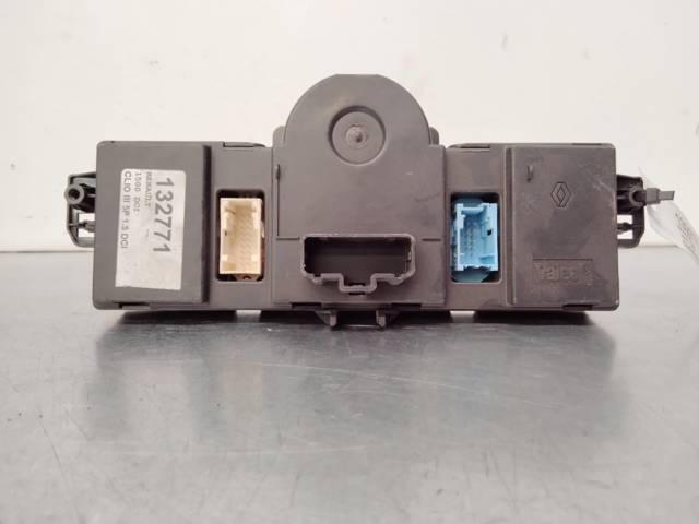 8200296683 Módulo de modos de calefacción/aire acondicionado  disponible Utrera