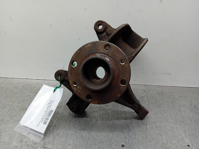 Mangueta delantera izquierda 8200297026 RENAULT