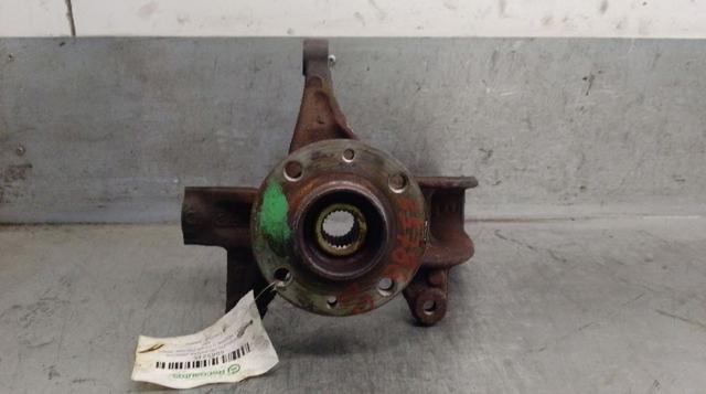 RENAULT 8200297032 Mangueta delantera derecha  en stock Terrassa