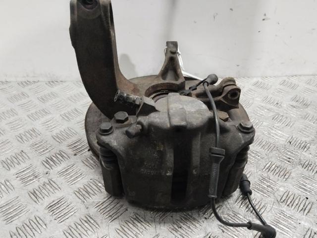 RENAULT 8200297033 Mangueta delantera derecha  en stock Valencia