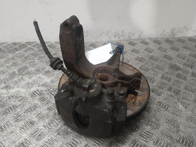 RENAULT 8200297033 Mangueta delantera derecha  en stock Terrassa