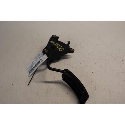 RENAULT 8200297335 Pedal del acelerador  en stock Terrassa