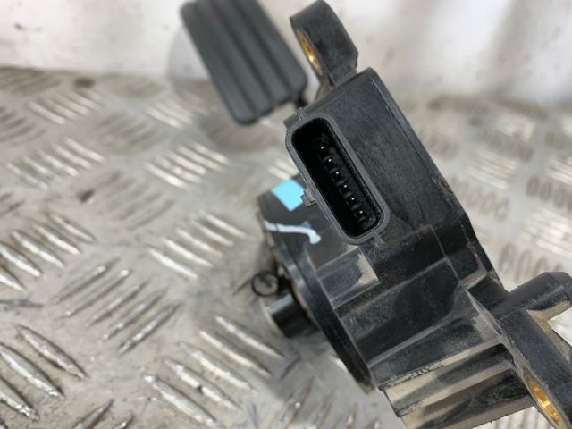 RENAULT 8200297342 Pedal del acelerador  comprar en Albacete