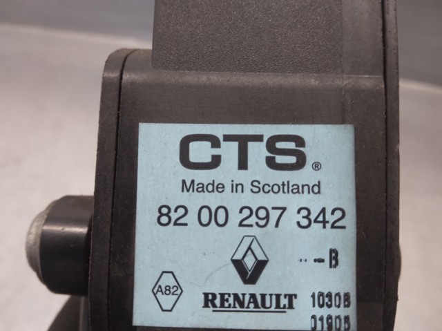 RENAULT 8200297342 Pedal del acelerador  en stock Salamanca