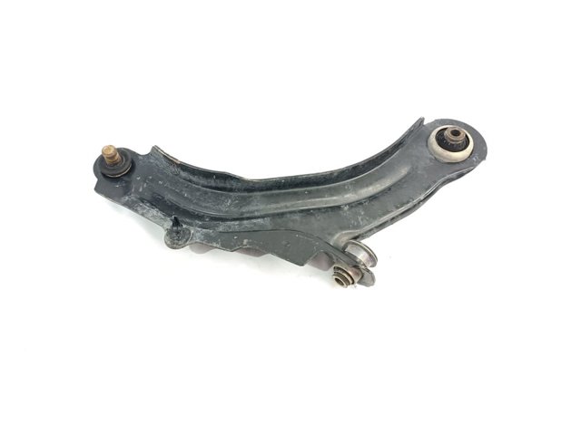 Brazo inferior derecho de la suspensión delantera 8200298455 RENAULT