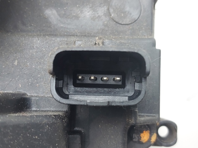 RENAULT 8200300128 Cerradura de puerta trasera izquierda  en stock Salamanca