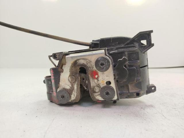 8200300129 RENAULT Cerradura de la puerta trasera derecha  en stock Córdoba