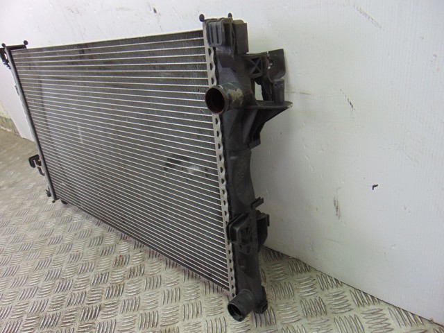 8200302463 RENAULT Radiador de refrigeración del motor  disponible Vigo