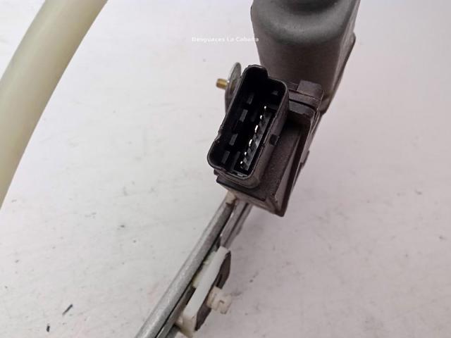 RENAULT 8200305721 Mecanismo de elevalunas de la puerta trasera derecha  disponible Valladolid