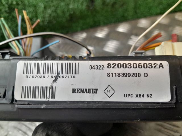 8200306032A Renault (RVI)