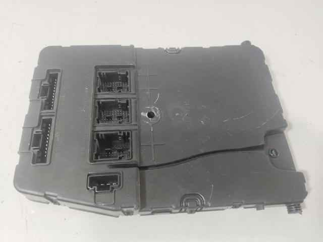 8200306434 Caja de fusibles comprar Sevilla