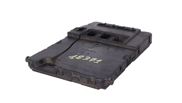 8200306434 RENAULT Caja de fusibles comprar Madrid