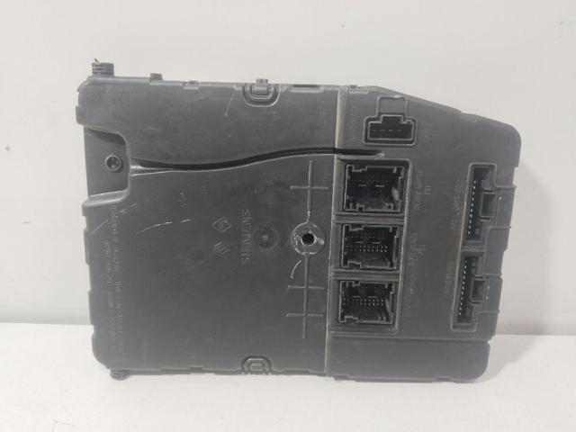 8200306434 Caja de fusibles  comprar en Reus