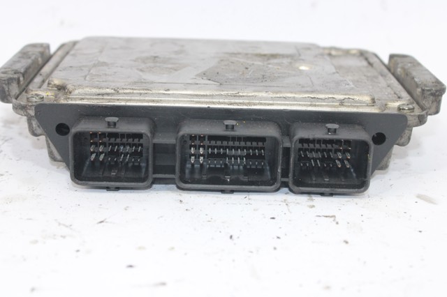 RENAULT 8200311550 Unidad de control del motor (ECU)  disponible España