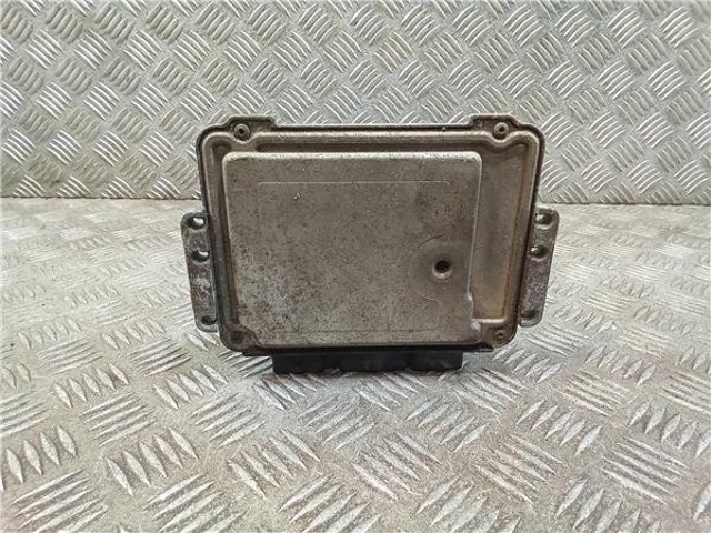8200311550 RENAULT ECU  en stock Córdoba