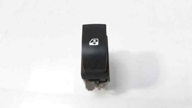8200315024 Botón de encendido del motor del elevalunas trasero  en stock Sabadell