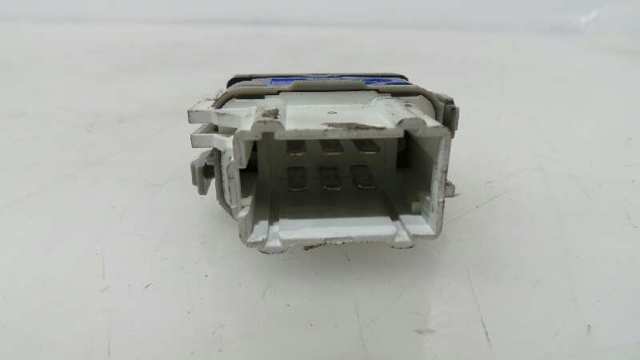 RENAULT 8200315029 Botón de encendido del motor del elevalunas trasero  comprar en Ponferrada