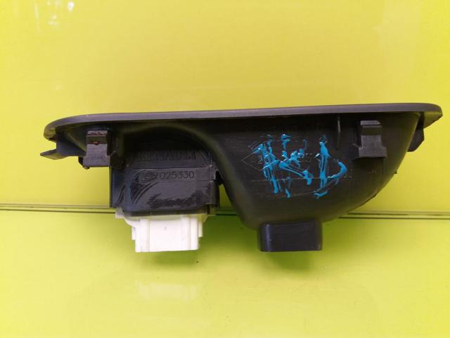 8200315029 Botón de encendido del motor del elevalunas trasero comprar Girona