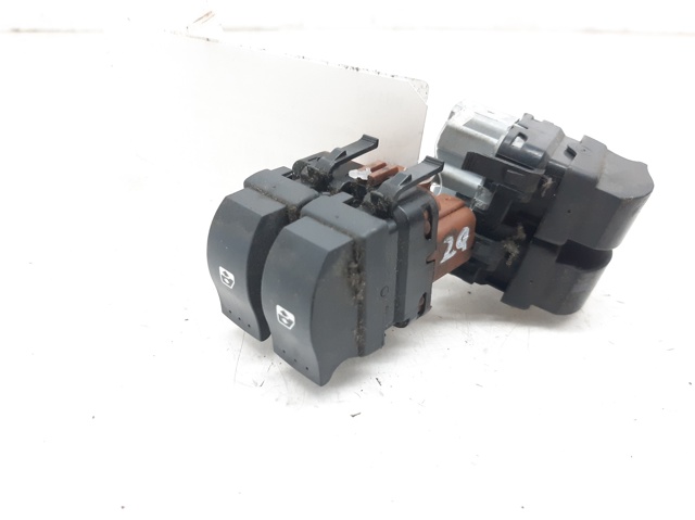 8200315033 RENAULT Unidad de control de elevalunas delantera izquierda  disponible Alicante