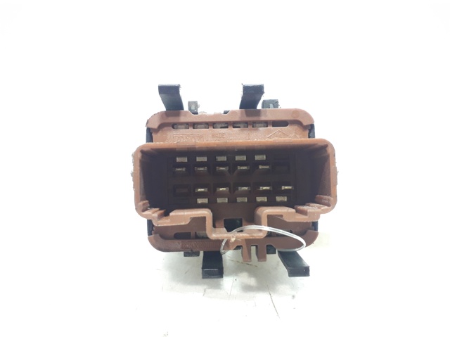 RENAULT 8200315033 Interruptor de elevalunas delantera izquierda comprar Tarragona