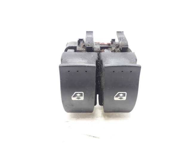 8200315033 RENAULT Interruptor de elevalunas delantera izquierda  en stock Huelva