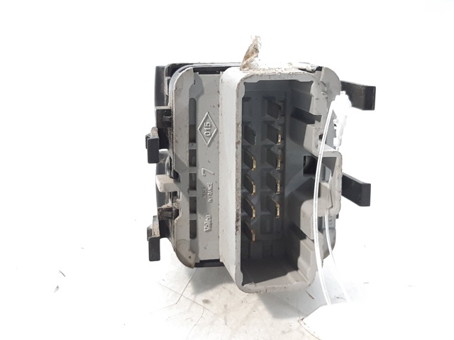 RENAULT 8200315033 Interruptor de elevalunas delantera izquierda  en stock Terrassa