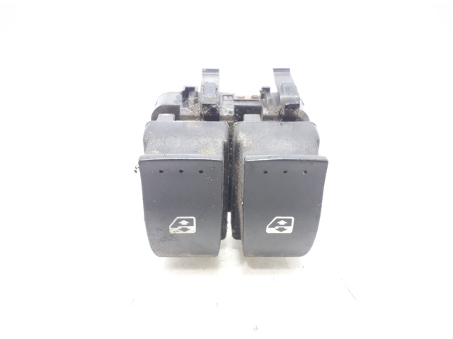 8200315033 RENAULT Interruptor de elevalunas delantera izquierda  en stock Córdoba