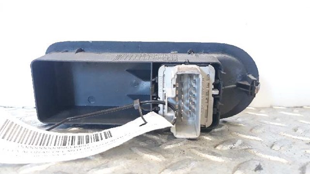 RENAULT 8200315034 Interruptor de elevalunas delantera izquierda comprar Pamplona