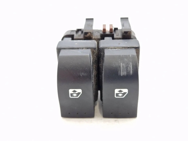 RENAULT 8200315040 Interruptor de elevalunas delantera izquierda comprar Barcelona