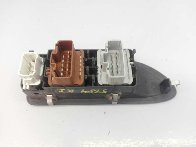 RENAULT 8200315042 Interruptor de elevalunas delantera izquierda  en stock Salamanca