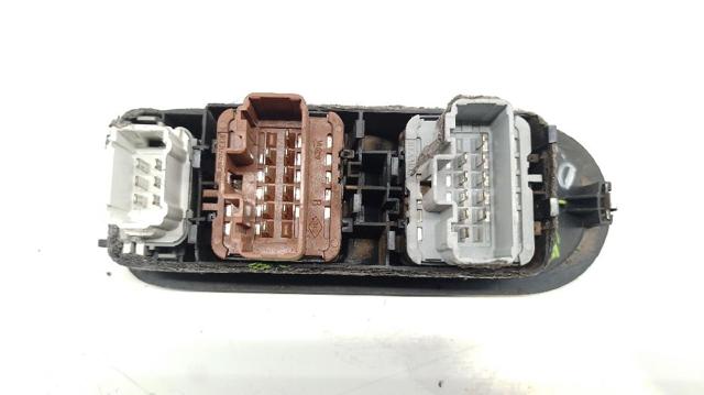 RENAULT 8200315042 Interruptor de elevalunas delantera izquierda comprar Barcelona