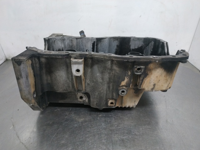 8200318813 Cárter de aceite  disponible Burgos