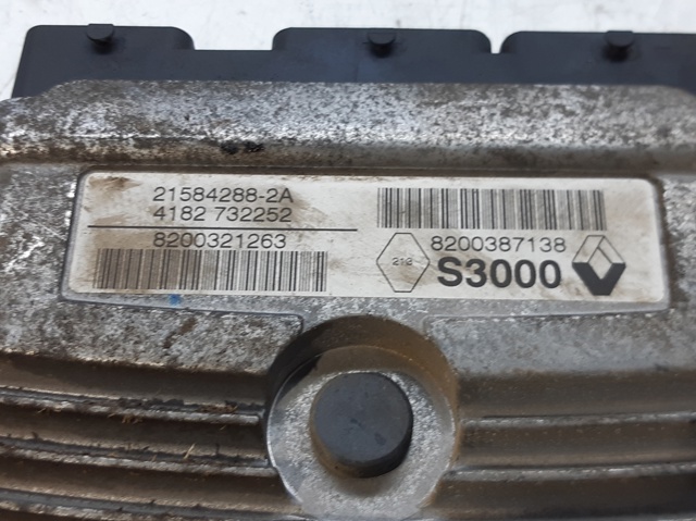 RENAULT 8200321263 ECU  en stock Salamanca