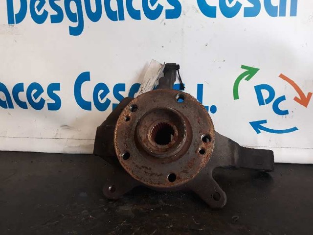 8200322078 Mangueta delantera derecha  disponible Utrera