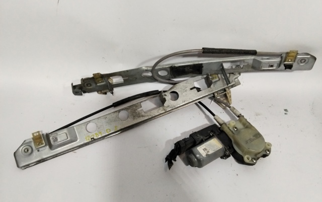 RENAULT 8200325136 Mecanismo de elevalunas de la puerta delantera izquierda  comprar en Murcia