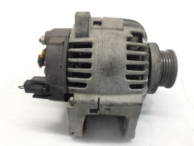 8200325823 RENAULT Alternador  comprar en Jaén