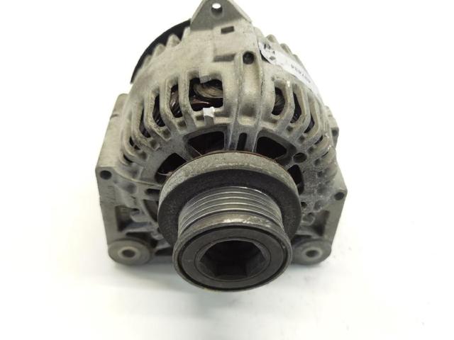 8200325823 RENAULT Alternador comprar Madrid