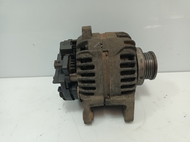 8200325823 Alternador  en stock Sabadell