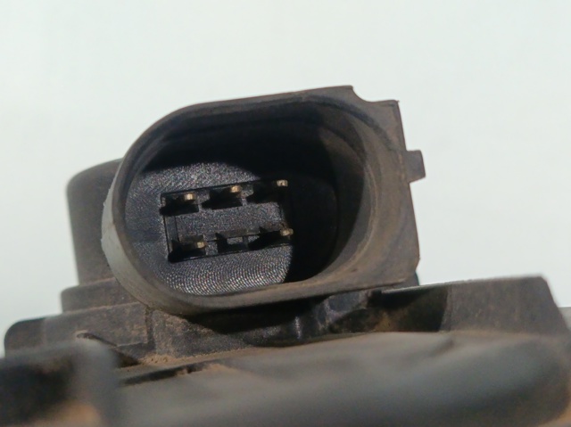 RENAULT 8200327004 Válvula EGR de recirculación de gases  disponible Lugo
