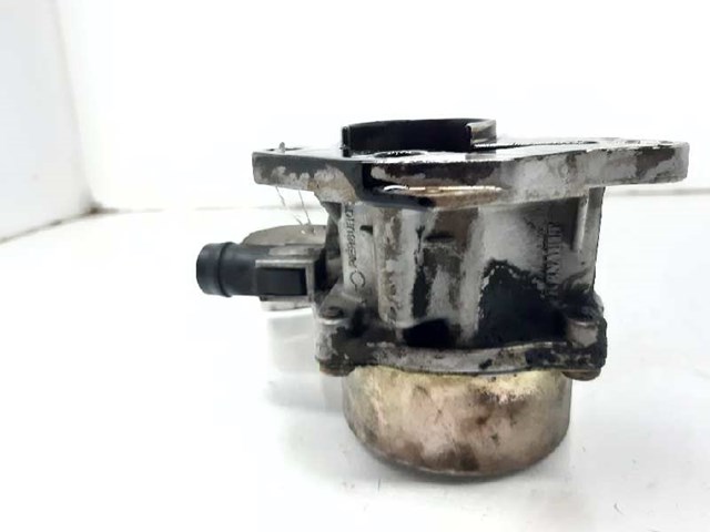 RENAULT 8200327149 Bomba de vacío comprar Barcelona