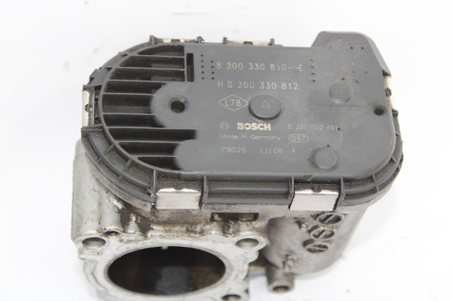 8200330810 Cuerpo de aceleración completo  disponible Utrera