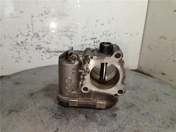 8200330812 Cuerpo de aceleración completo  disponible Málaga