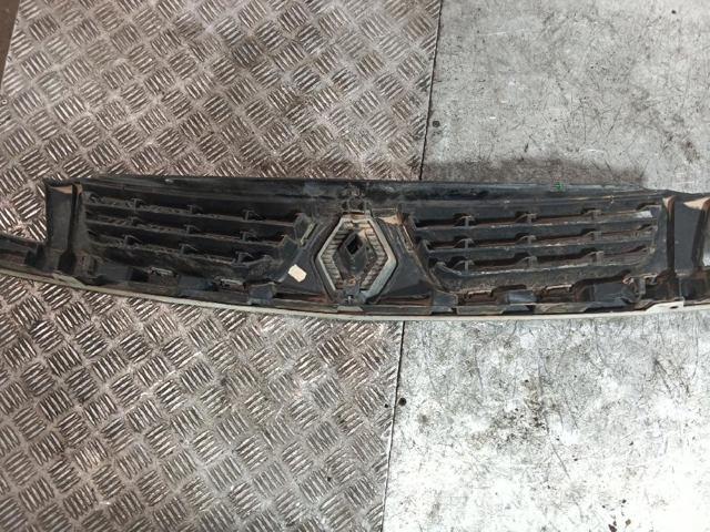 8200331208 Parrilla  en stock Sabadell