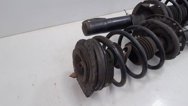 RENAULT 8200335193 Amortiguador delantero  en stock Valencia