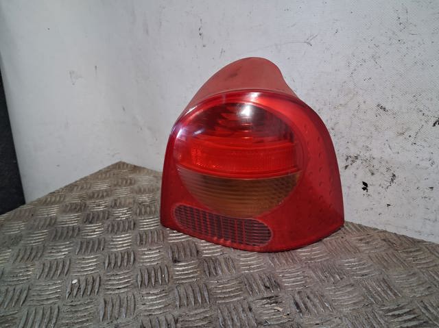 Piloto trasero exterior izquierdo 8200338149 RENAULT