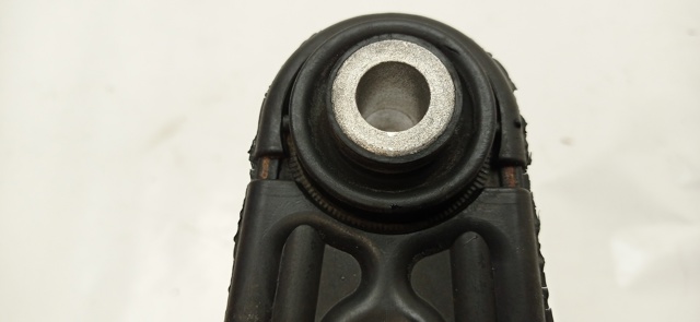 RENAULT 8200338385 Soporte de motor trasero comprar Barcelona