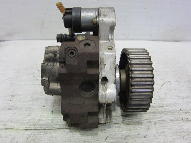 8200342594 RENAULT Bomba de alta presión de combustible  comprar en Oviedo