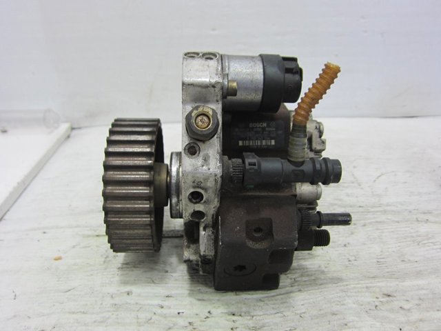 RENAULT 8200342594 Bomba de alta presión de combustible  disponible Lugo