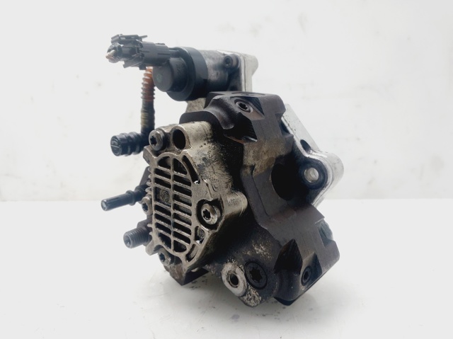 RENAULT 8200342594 Bomba de alta presión de combustible  comprar en Ponferrada