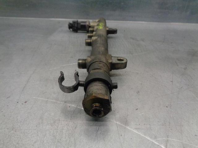 8200347176 Rampa de combustible  en stock Granada